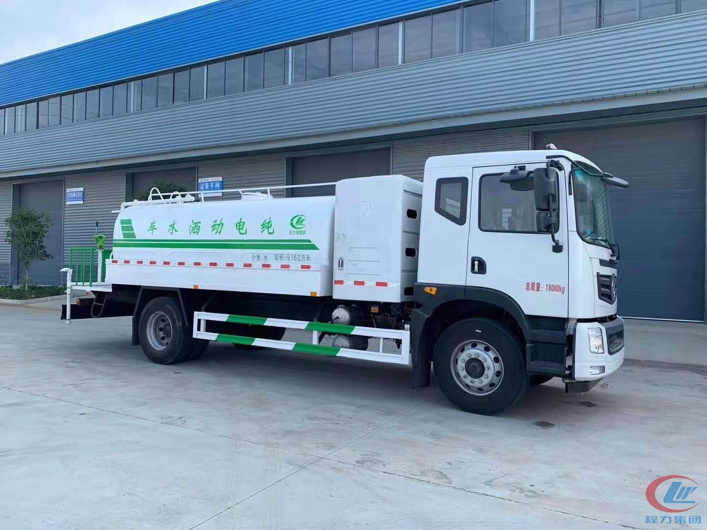 优发国际纯电动洒水车